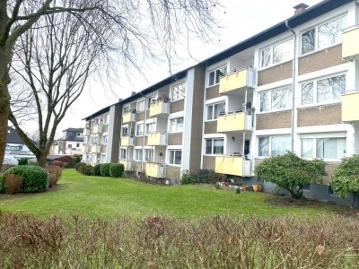 Freie 3 Zimmer-Wohnung im Erdgeschoss mit Balkon