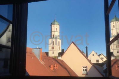 Helle Dachgeschosswohnung, 4 Zimmer, Innenstadt