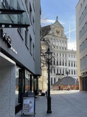 *Luxus-2-Zimmer-Wohnung* mit Rathausplatzblick in der Augsburger Innenstadt