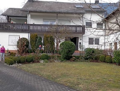 Attraktive 4-Zimmer-Erdgeschosswohnung mit Balkon in Wickenrodt