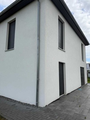 Luxeriöse Stadtvilla mit großzügigem Eigentumsgrundstück VB