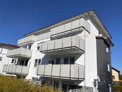 Zwei Zimmer Wohnung im 2. Obergeschoß mit Balkon und Tiefgaragen Stellplatz