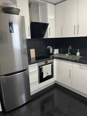 Gepflegte 2-Zimmer-Wohnung mit Balkon und Garage in Augsburg-Haunstetten