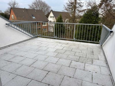 Erstbezug nach Sanierung! Helle 2-Zimmer-Whg mit großer Dachterrasse in bester Lage von Büderich