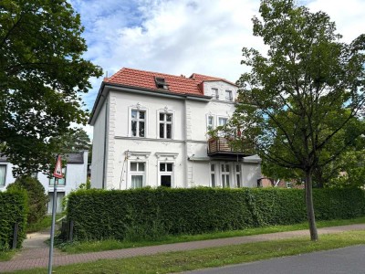 Moderne Drei-Zimmer-Altbauwohnung mit Balkon und Garten im Zentrum von Wandlitz