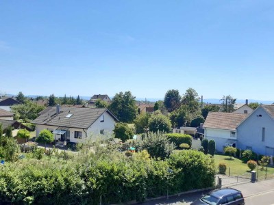 Schöne 2 - Zimmer Dachgeschoßwohnung mit Holzbalken und toller Aussicht!