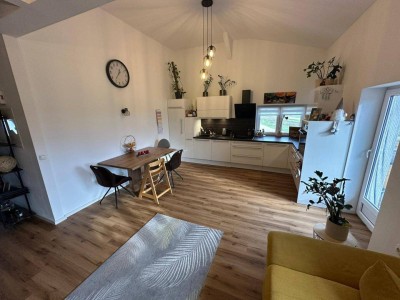 Nähe Mattsee - Neu renovierte 4 Zimmer-Terrassenwohnung