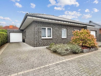 Wunderschöner ca. 110 m² großer Bungalow (ca. 2010) mit zwei Garagen in bester Lage von Gronau-Epe