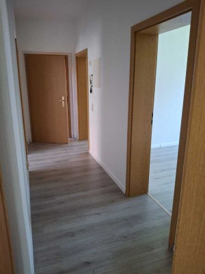 RENOVIERTE 3 ZIMMER WOHNUNG