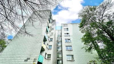 Schöne gepflegte und modernisierte Etagenwohnung mit Balkon