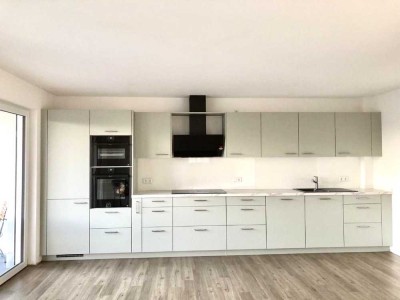 Helle Barrierearme Wohnung, ruhige zentrale Lage in Oberreute mit Bergblick EBK + TG + Einbaumöbel