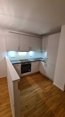 Moderne, neuwertige 2-Zimmerwohnung mit Einbauküche und Balkon