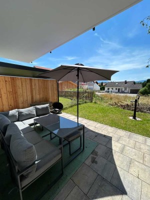 Moderne Erdgeschosswohnung mit Garten in Saaldorf