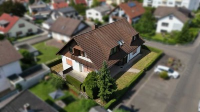 Repräsentatives, großzügiges Mehrfamilienhaus mit zwei Wohneinheiten in attraktiver Lage von Lind...