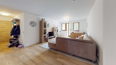 Großzügige 4-Zimmer-Wohnung mit Wintergarten zur Kapitalanlage