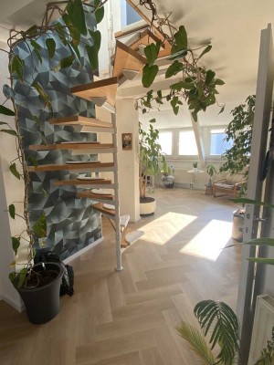 Modernisierte 3-Zimmer-Maisonette mit Klimaanlage, Spa-Bad & Weitblick