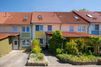 Listenpreis 230.000 € - Mittelreihenhaus über 2 Etagen in Burg Stargard in beliebter Wohnlage