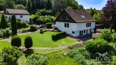 Familienparadies mit eigenem Park - direkt an der A4!