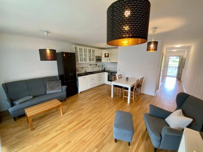Moderne 2-Zimmer Gartenwohnung inkl. Tiefgarage in Hall
