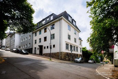 Großzügige, sanierte Altbau-Etage an den Barmer Anlagen