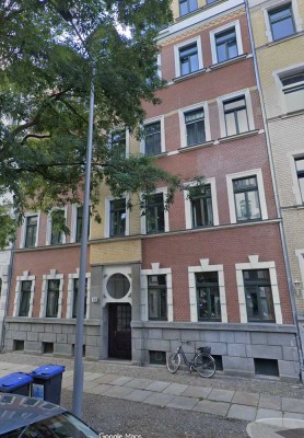 Helle 3-Zimmerwohnung mit Balkon und Gartenanteil in Schleußig