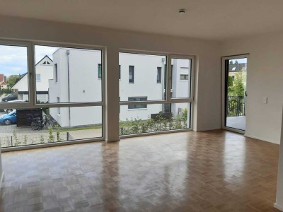 Geschmackvolle 2-Zimmer-Wohnung mit Wohnküche und Balkon in Stahnsdorf