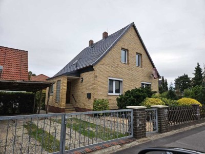 Freistehendes  1 Familienhaus mit  Wärmepumpe  +Garten und Keller