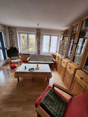 Attraktive 3-Zimmer-Wohnung mit Wintergarten in zentraler Haunstetter Lage