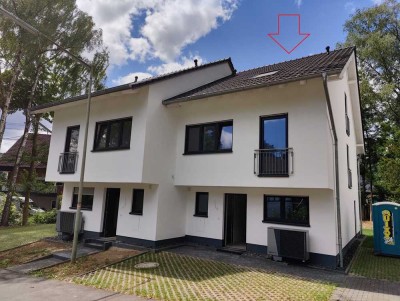 Schlüsselfertiger und energieeffizienter Neubau als DHH in idyllischer Lage!