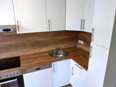 Erstbezug: Ruhiger 2 ZIMMER-NEUBAU + Süd-Balkon 6,5m² + extra Küche neu + neue Sanitäranlagen + Lift