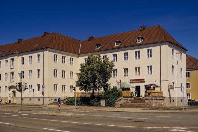 Zentrumswohnung mit Balkon // 2.OG links