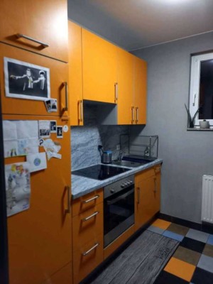 Stilvolle, gepflegte 2-Raum-Wohnung mit Balkon und Einbauküche in Wolfertschwenden