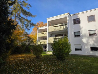 ruhige, zentral gelegene 3- Zimmer- Wohnung mit Südbalkon