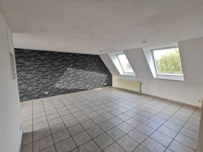 gepflegte 2,5-Zimmer-Dachgeschosswohnung zur Miete in Gelsenkirchen