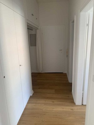 Geschmackvolle, vollständig renovierte 1-Raum-Wohnung in Düsseldorf