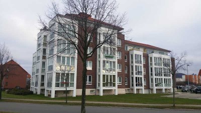 Helle 2-Zimmerwohnung mit tollem Blick und Loggia /Wintergarten