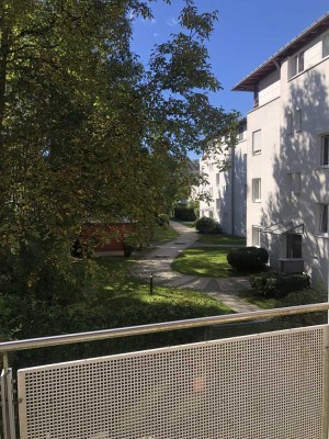 Gut geschnittene, helle 3 Zimmerwhg mit offener Küche