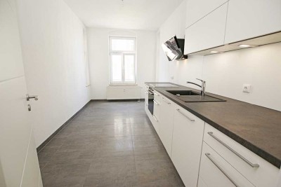 Renovierte 2Zi-Wohnung mit Tischler-EBK und kleinem Südwest-Balkon