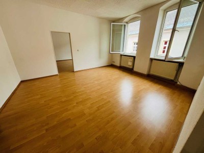 Helle 2-Zimmer-Wohnung in Hof