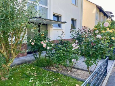 Charmante 2-Zi.-EG- Wohnung mit Terrasse und schöner Gartenausblick in toller Lage, Ober- Eschbach