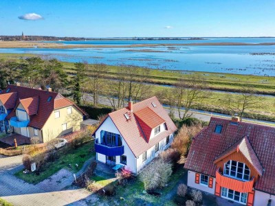 NEUER PREIS! - Ferienhaus auf Pachtland in unmittelbarer Strandlage mit 2 Vermietungseinheiten