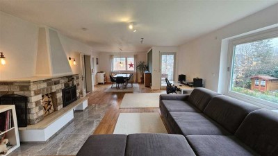 Familienidyll am Waldrand mit Einliegerwohnung und Weitblick