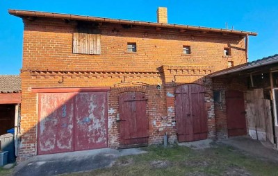 Doppelhaushälfte mit großzügigem Grundstück und landwirtschaftlicher Nutzungsmöglichkeit