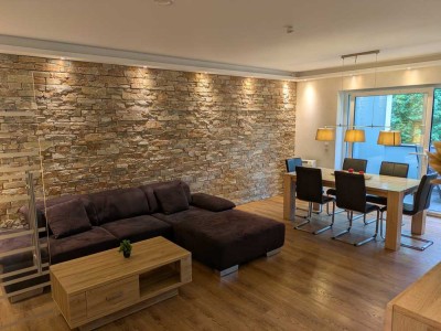 Möblierte 4-Zi. Wohnung, EBK, Balkon, Klima, Whirlpoolwanne