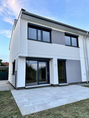 Moderne Doppelhaushälfte zwischen Lobau und U2! Provisionsfrei für den Käufer