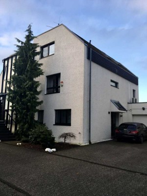 Gepflegte 2-Zimmer Wohnung mit Balkon im 2. OG in Hardterbroich-Pesch