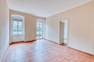 Wohnglück mit Garten: 4-Zimmer-Altbauwohnung mit Süd-Terrasse in familienfreundlicher Lage
