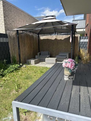 Gehobene 4-Raum-Wohnung mit EBK und eigenem Garten in Seelze mit Option zum Kauf