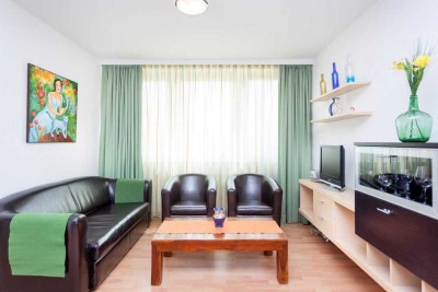 Schöne 3 Zimmer helle möblierte Wohnung in super Lage
