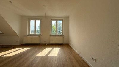 Frisch renovierte 3-Raum-Wohnung mit Balkon in Doppelhaushälfte in Leipzig-Wiederitzsch